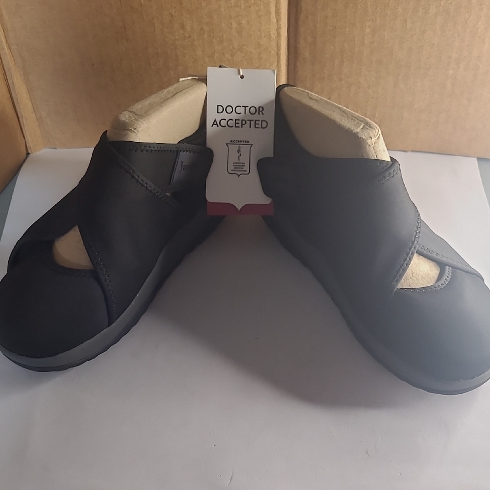 Jambu Black Millie Vegan Sandals Women's Size 8.5WW